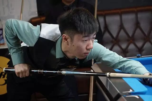 但她在比赛 但她在比赛